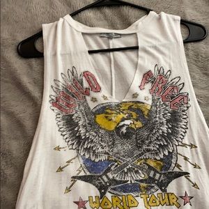 Wild free world tour graphic tee